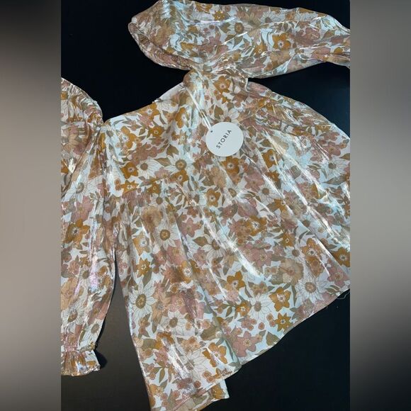 Storia Andrea Floral Top in White Gold Blouse Size Medium NWT - Picture 2 of 11